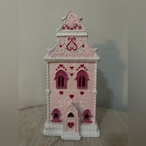 Cupcakes and cashmere house